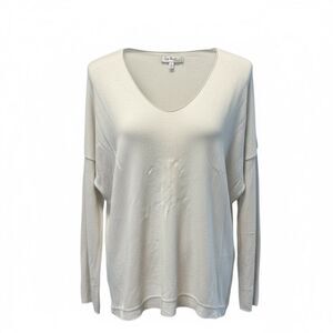 EUC Gigi Moda Women’s Cream Blouse Long Sleeve Top with Silver Accent - Size L